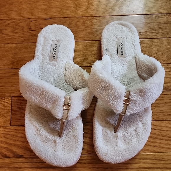 COACH HAMILTON FAUX FUR THONG SANDALS - Picture 4 of 8